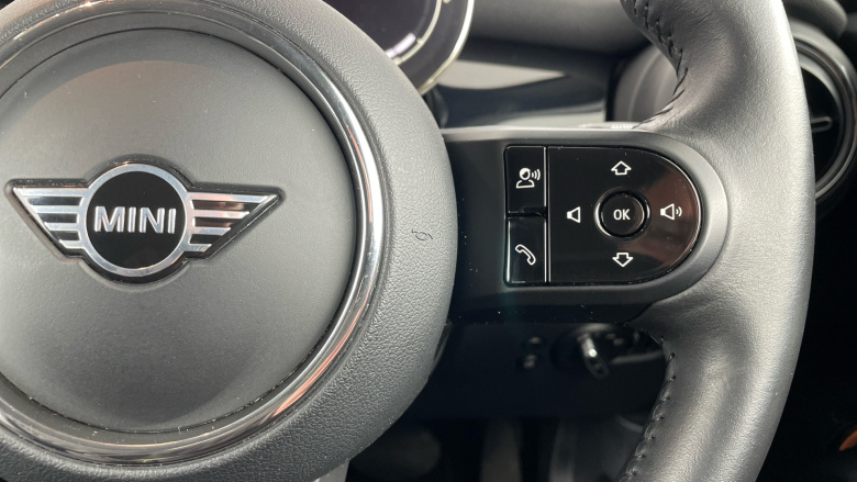 MINI Hatchback 135kW Cooper S Level 2 33kWh 3dr Auto Electric Hatchback